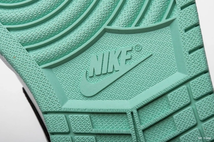 Low Emerald  Jordan 553558-117 1 Toe 0303